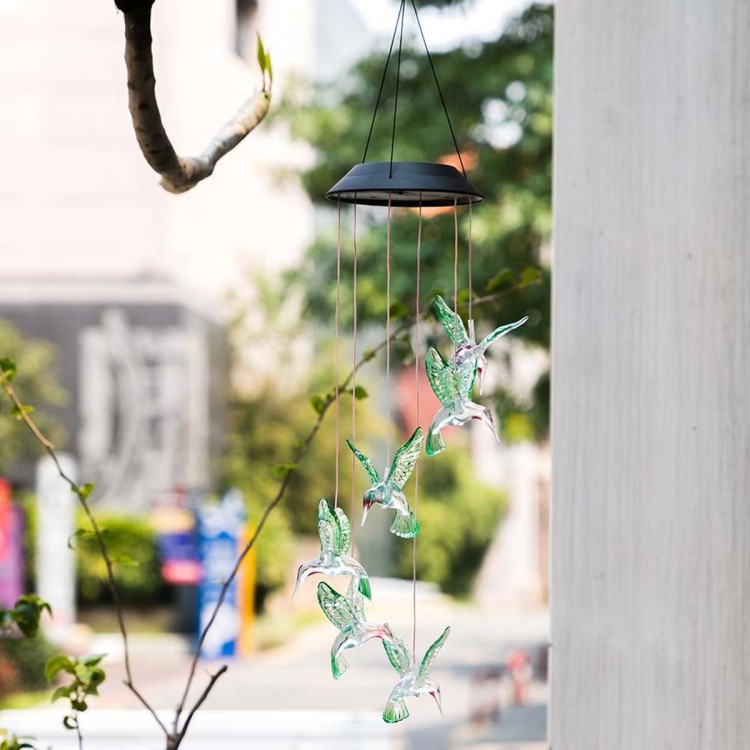 Solarna lampa LED kolibry – dekoracja balkonu