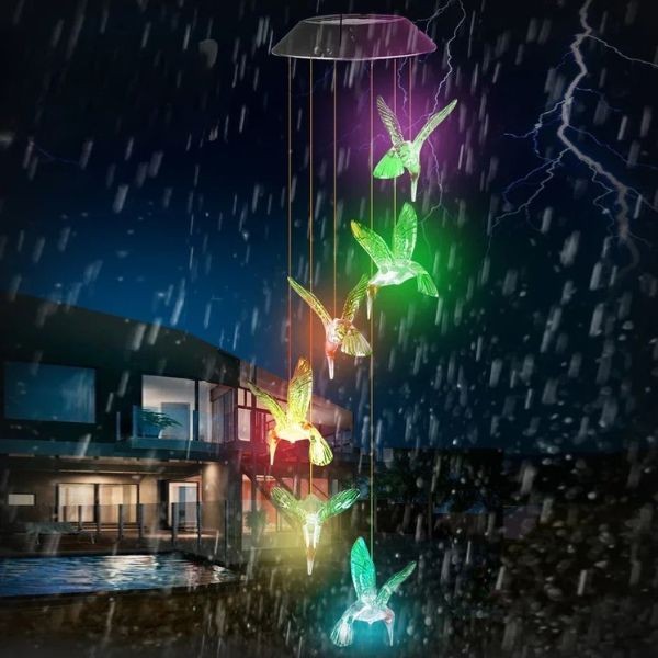 Solarna lampa LED kolibry – efekt świetlny