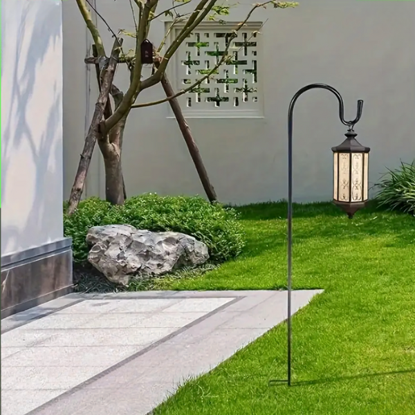 Stojak metalowy ogrodowy – do lamp, karmników i ozdób