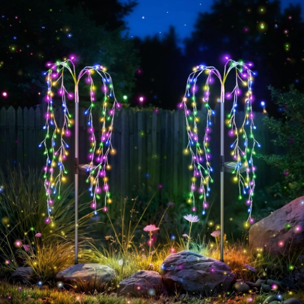 Oświetlenie ogrodowe LED solarne RGB – dekoracja drzew