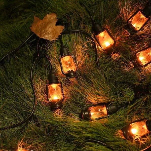 Girlanda ogrodowa LED z lampionami – ozdobne światło