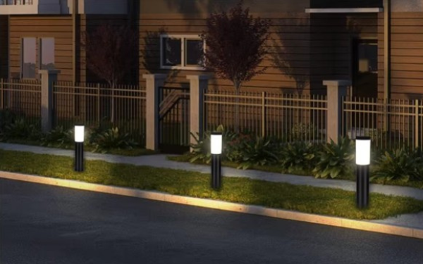 Lampy ogrodowe słupkowe 45 cm – aranżacja oświetlenia ścieżki w ogrodzie nocą
