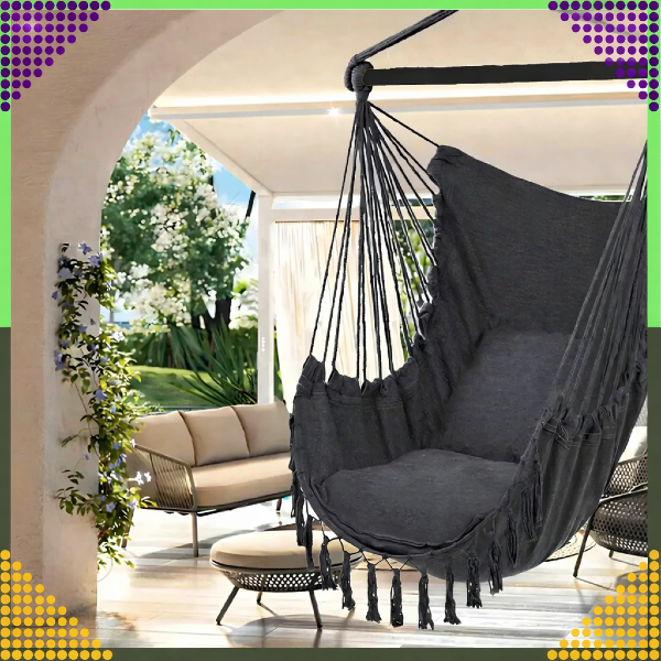 Fotel w aranżacji tarasu / ogrodu Wiszący fotel doskonale sprawdzający się w strefie wypoczynkowej na zewnątrz.