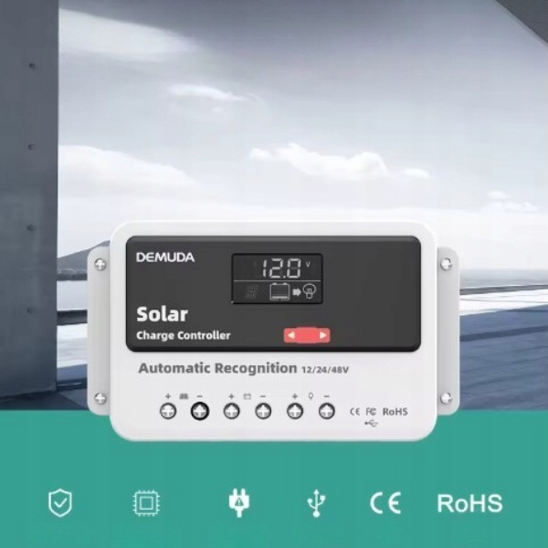 Regulator ładowania Solar Charge Controller z certyfikatami CE i RoHS zapewniający bezpieczne ładowanie akumulatorów z paneli PV..png
