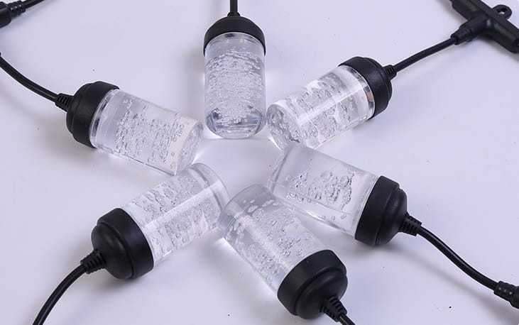 Lampki ogrodowe LED multikolor – montaż